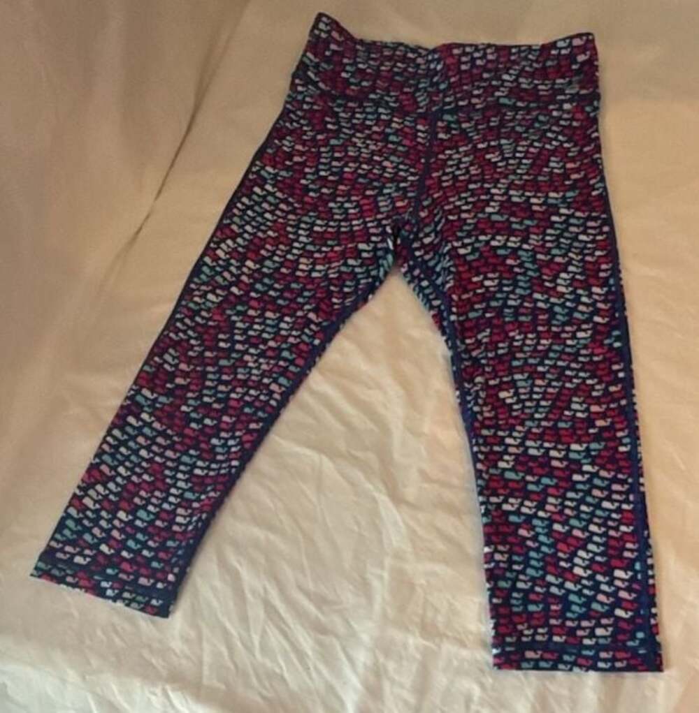 Vineyard Vines Performance School Of Whales Cropped Leggings